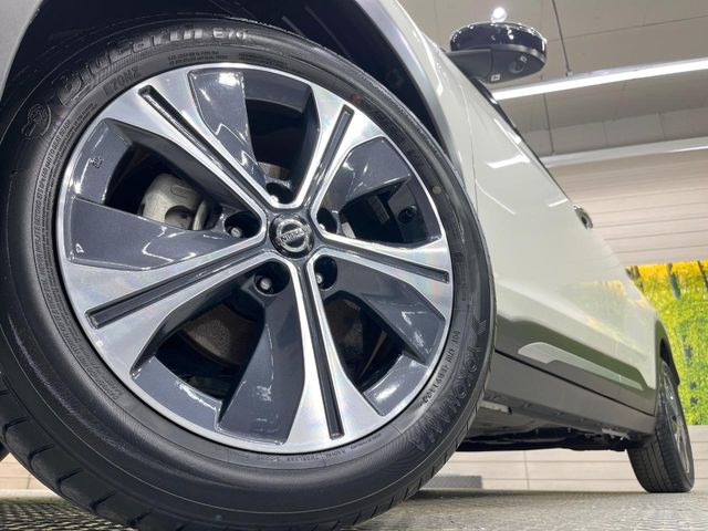 �y�����A���~�z�C�[���z�O�ςɃ}�b�`���������A���~�z�C�[���𑕒����Ă���܂��B�e��ЊO�A���~�z�C�[����A�X�^�b�h���X�^�C�����戵�����Ă���܂��B���񂲑��k����������