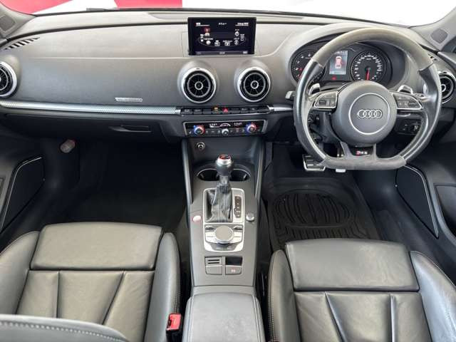 RS3スポーツバック2.5 4WD