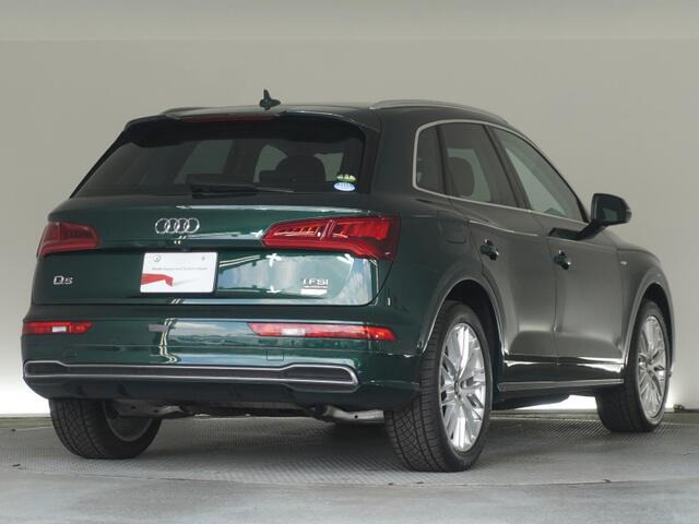 Q52.0 TFSI クワトロ ラグジュアリーパッケージ 4WD