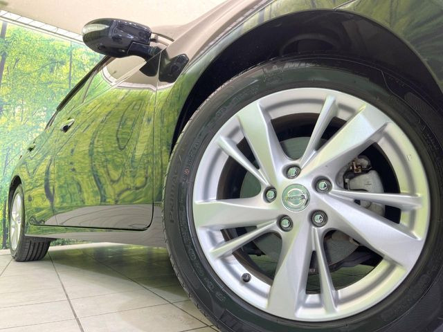 �y�����A���~�z�C�[���z�O�ςɃ}�b�`���������A���~�z�C�[���𑕒����Ă���܂��B�e��ЊO�A���~�z�C�[����A�X�^�b�h���X�^�C�����戵�����Ă���܂��B���񂲑��k����������