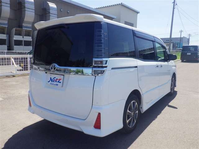 ヴォクシー2.0 ZS 煌III