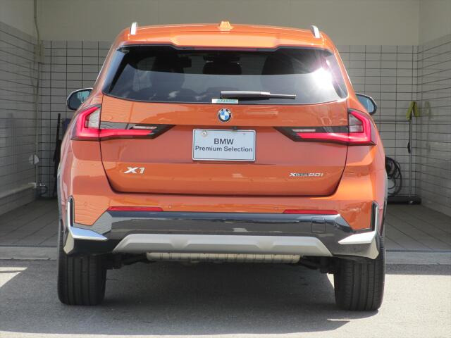 X1xドライブ 20i xライン DCT 4WD
