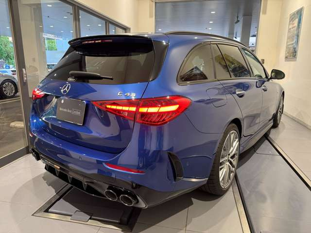 CクラスワゴンAMG C43 4マチック (BSG搭載モデル) 4WD
