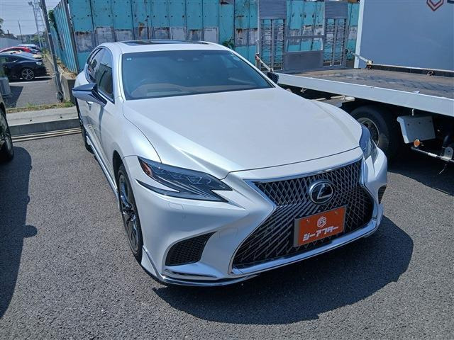 LS500h エグゼクティブ 4WD