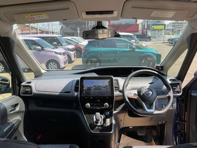 セレナ1.2 e-POWER ハイウェイスターV