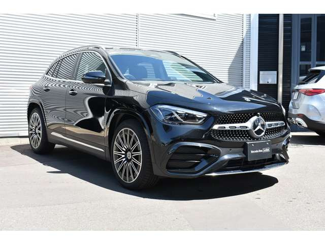 GLAクラスGLA200d 4マチック AMGラインパッケージ 4WD