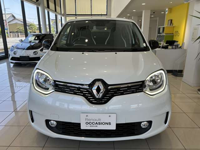 トゥインゴインテンス