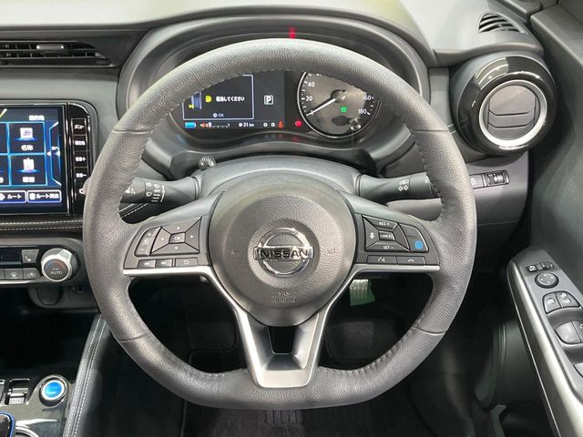 �y�X�e�A�����O�X�C�b�`�z�^�]���A�O������ڐ������炷���ƂȂ��A�I�[�f�B�I���̑��삪�\�ȕ֗��@�\!���S&���K�ȃh���C�u�����o���Ă���܂���