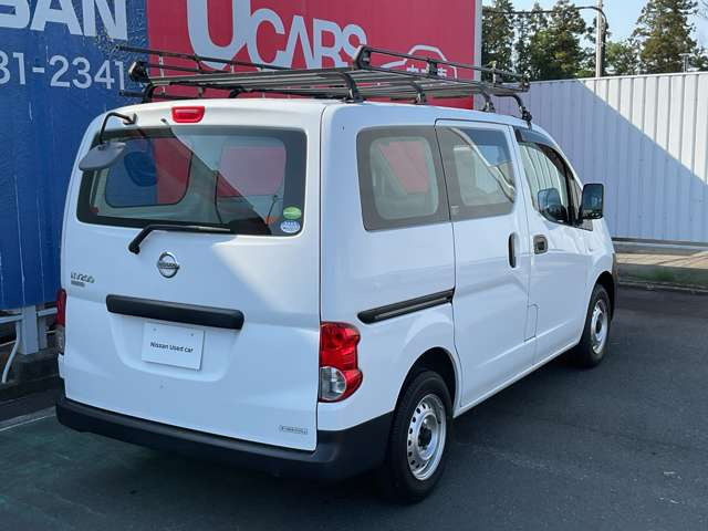 NV200バネットバン1.6 DX