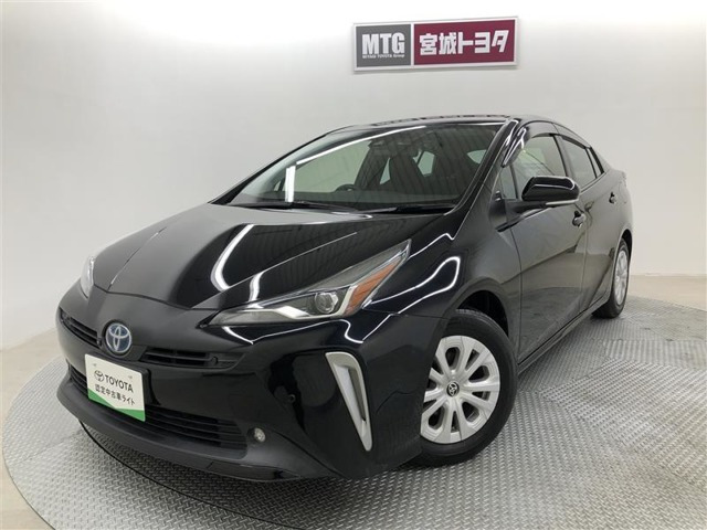 プリウス1.8 S セーフティ プラスII E-Four 4WD