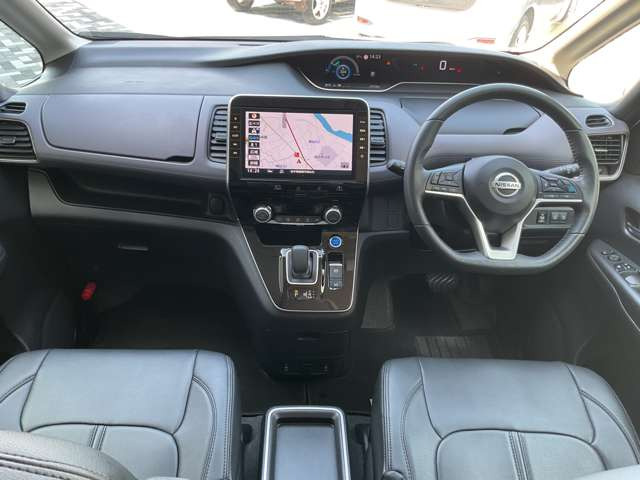 セレナ1.2 e-POWER ハイウェイスターV