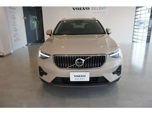 XC40ウルトラ B4 AWD 4WD