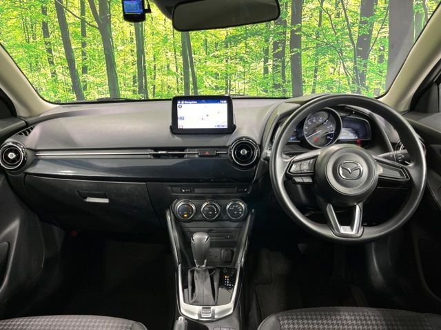 デミオ1.3 13S