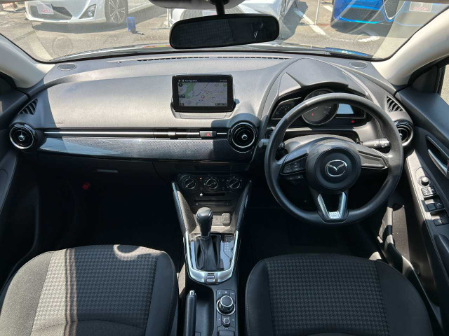 デミオ1.3 13S