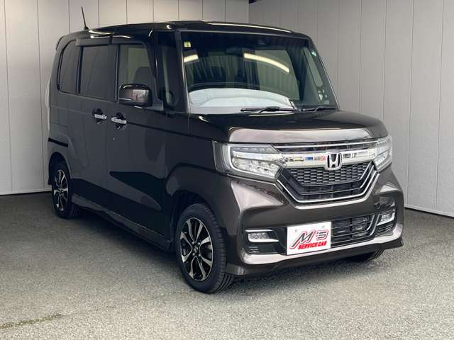 普通車は「サービスカーエムズ 本店」、軽自動車は「サービスカーエムズ 交差店」からお探し頂けます。