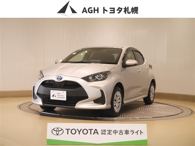 ヤリス1.5 ハイブリッド X E-Four 4WD