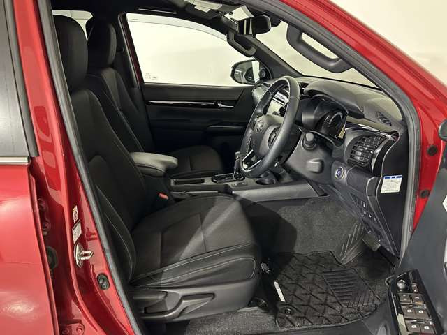 ハイラックス2.4 Z ブラック ラリー エディション ディーゼル 4WD