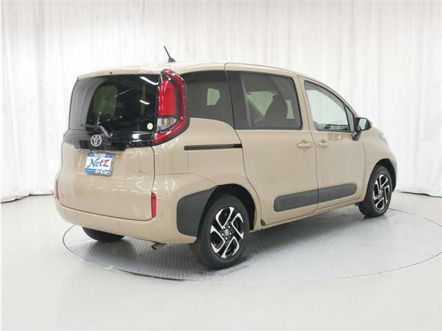 シエンタハイブリッド 1.5 G E-Four 4WD