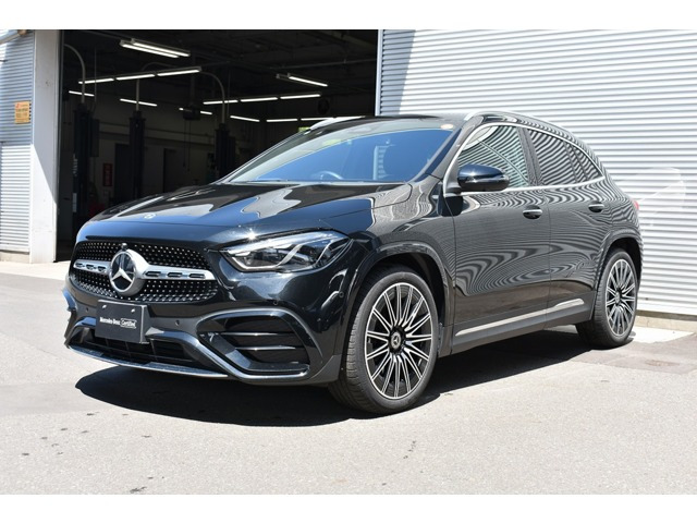 GLAクラスGLA200d 4マチック AMGラインパッケージ 4WD