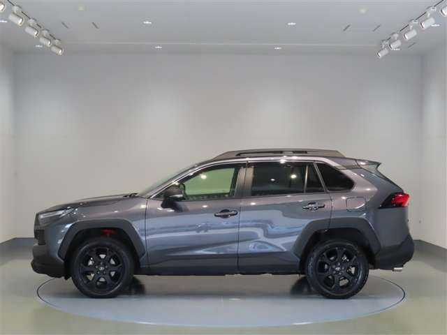 RAV42.5 ハイブリッド アドベンチャー オフロードパッケージ II E-Four 4WD