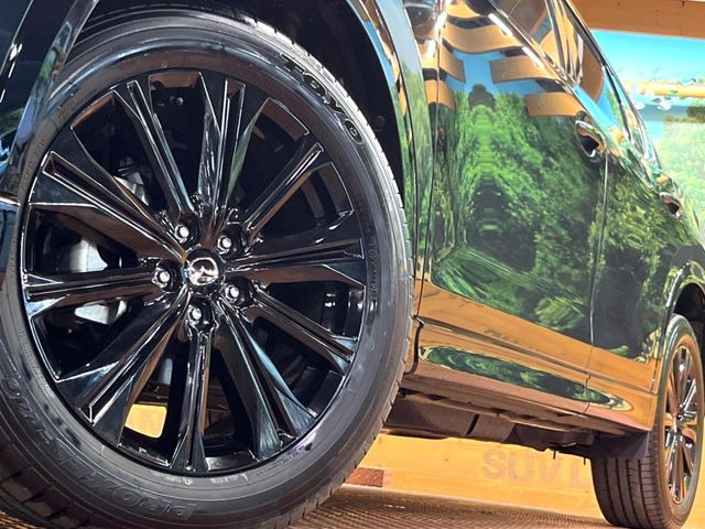 �y����19�C���`�A���~�z�C�[���z�O�ςɃ}�b�`���������A���~�z�C�[���𑕒����Ă���܂��B�e��ЊO�A���~�z�C�[����A�X�^�b�h���X�^�C�����戵�����Ă���܂��B���񂲑��k����������