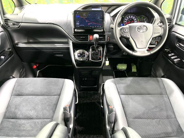 ヴォクシー2.0 ZS 煌III