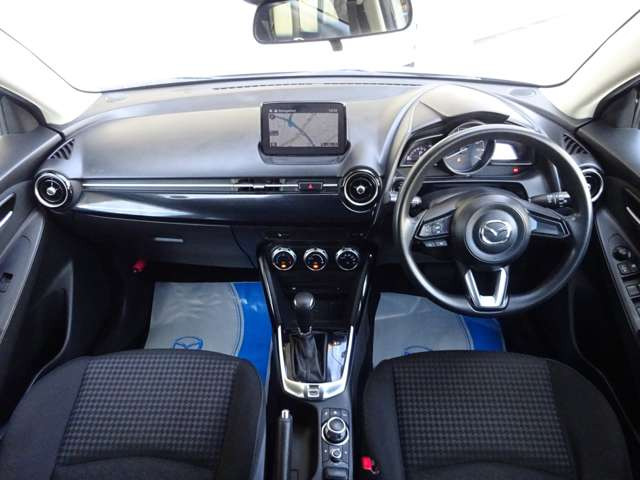 デミオ1.3 13S