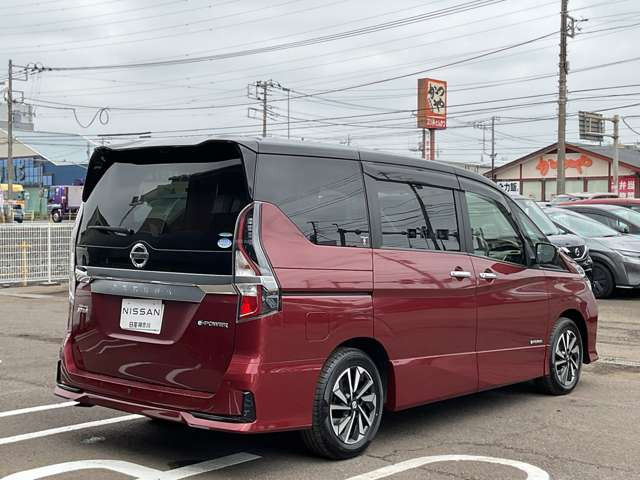セレナ1.2 e-POWER ハイウェイスターV