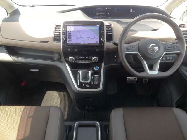 セレナ1.2 e-POWER ハイウェイスターV