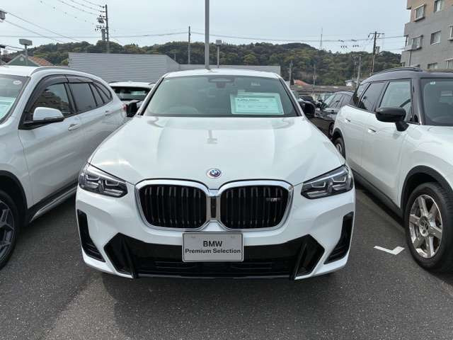 X4M40i 4WD