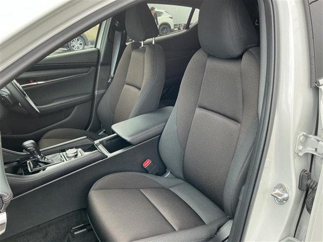 MAZDA3ファストバック1.8 XD ツーリング