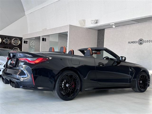 M4�̃��C�h&���[�ȃV�����G�b�g����藧�̓I�ɍۗ������܂��B