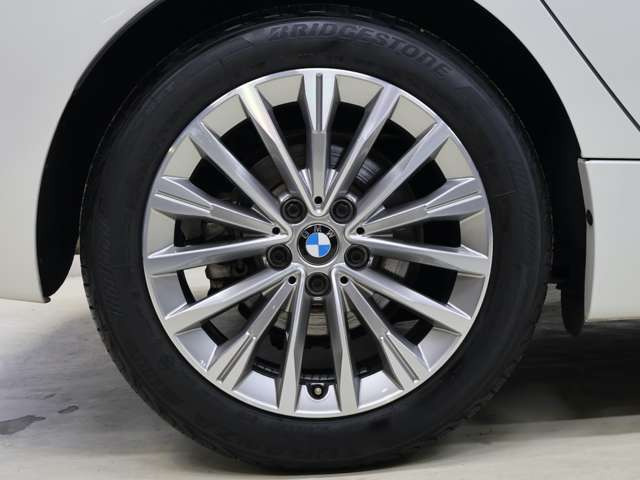 2シリーズアクティブツアラー218d xドライブ ラグジュアリー 4WD