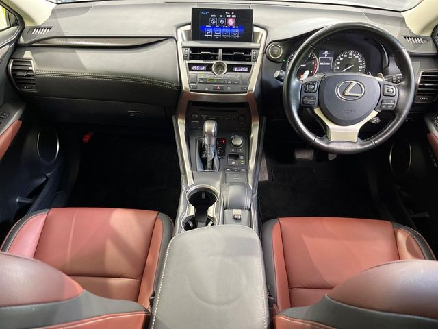 NX200t アーバンスタイル