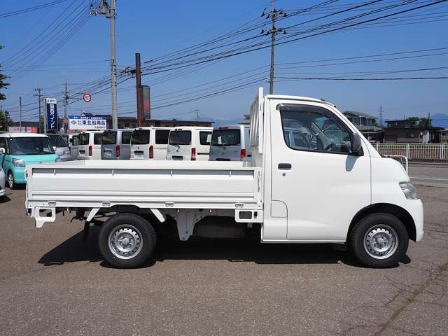 タウンエーストラック1.5 DX シングルジャストロー 4WD