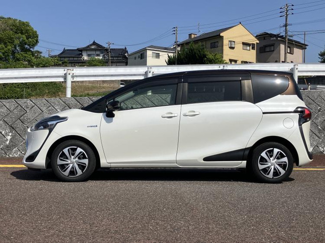 シエンタハイブリッド 1.5 G クエロ