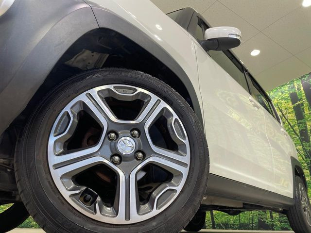 �y����15�C���`�A���~�z�C�[���z�O�ςɃ}�b�`���������A���~�z�C�[���𑕒����Ă���܂��B�e��ЊO�A���~�z�C�[����A�X�^�b�h���X�^�C�����戵�����Ă���܂��B���񂲑��k����������