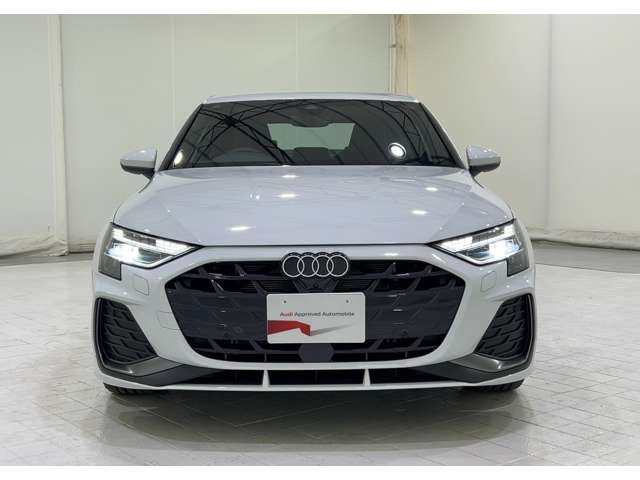 A3セダン30 TFSI Sライン