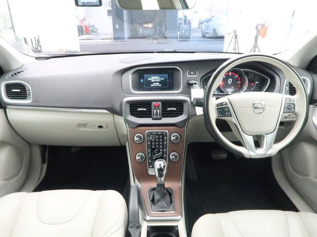 V40