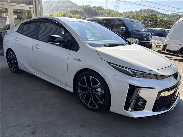 プリウスPHV1.8 S GR スポーツ