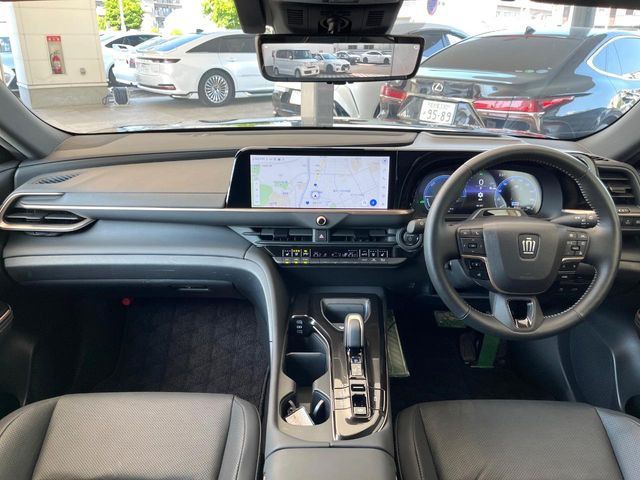 クラウンスポーツ2.5 Z E-Four 4WD