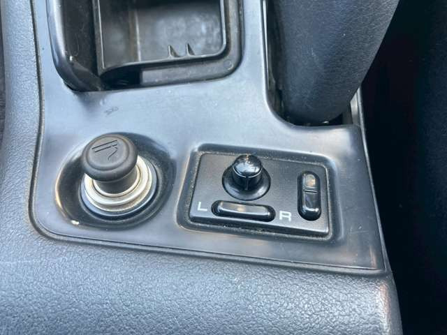 �C�ɂȂ邨�Ԃ�����܂�����E�̓d�b�ԍ����璼�ڂ��X�ɂ��₢���킹���������B�x�����@����ԗ����A��Ԃ܂łȂ�ł������������Ē����܂��B�X�^�b�t�ꓯ���A�����҂����Ă���܂��B