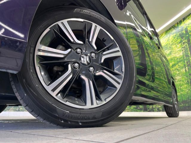 �y����15�C���`�A���~�z�C�[���z�O�ςɃ}�b�`���������A���~�z�C�[���𑕒����Ă���܂��B�e��ЊO�A���~�z�C�[����A�X�^�b�h���X�^�C�����戵�����Ă���܂��B���񂲑��k����������