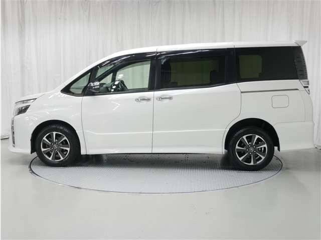 ヴォクシー2.0 ZS 煌 4WD