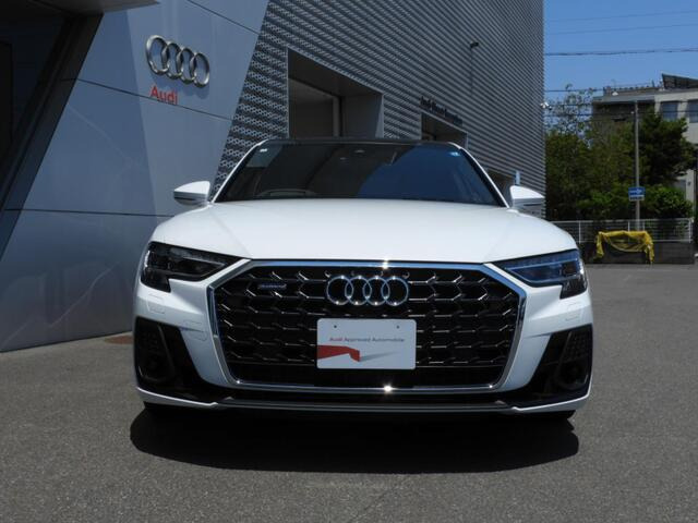 A860 TFSI e クワトロ 4WD