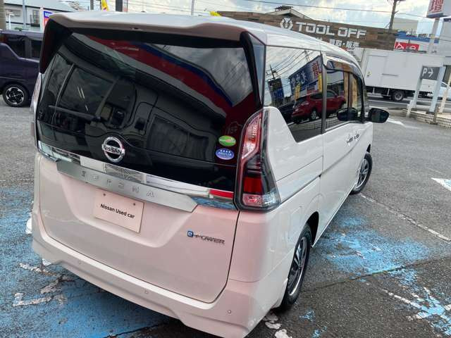 セレナ1.2 e-POWER XV