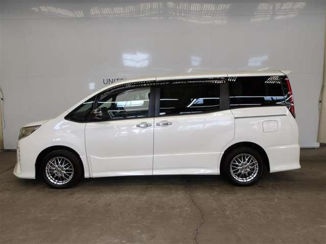 ノア1.8 ハイブリッド Si W×B II