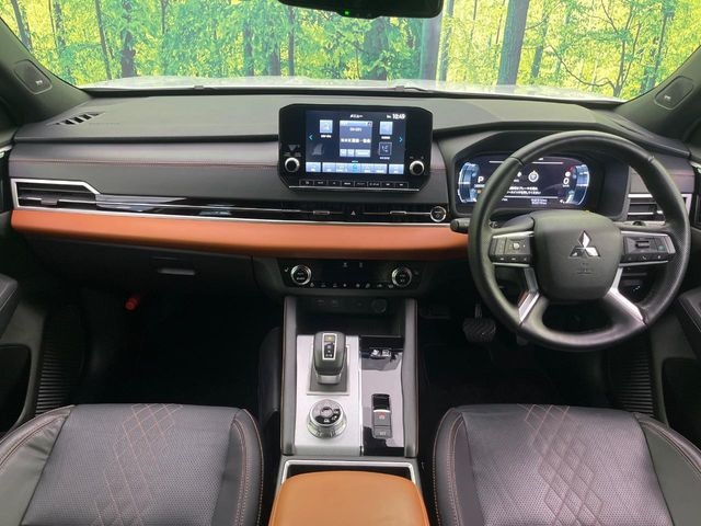 アウトランダーPHEV 2.4 P 4WD
