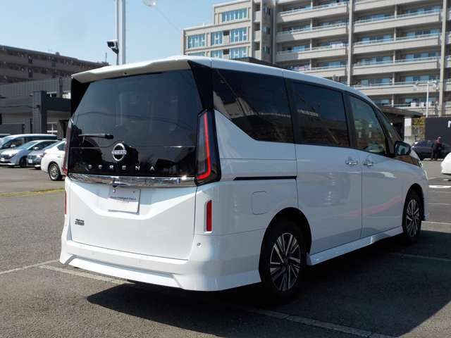 セレナ2.0 ハイウェイスターV