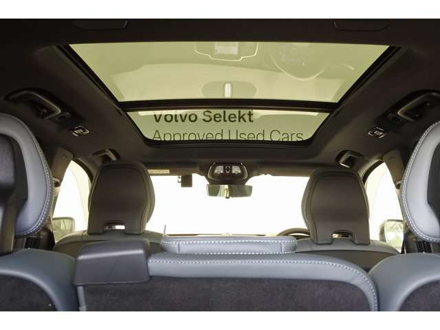XC90リチャージ PHEV T8 AWD アルティメット 4WD